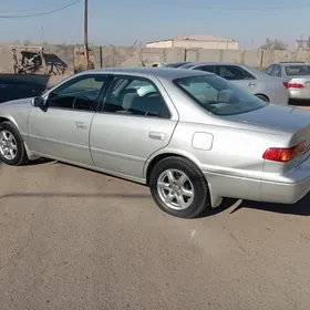 Toyota Camry 2000