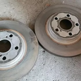 Diska tormoz carolla 2011