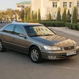 Toyota Camry 2000