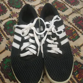 ploýak.kövüşler ählisi satilýa