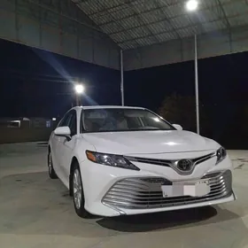 Toyota Camry 2020