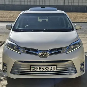 Toyota Sienna 2019
