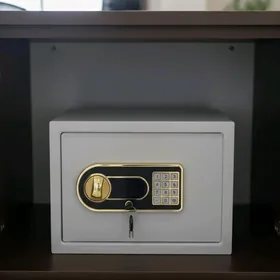 𝐻𝑎𝑧𝑦𝑛𝑎 𝑆𝑒𝑦𝑓