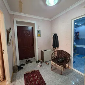 3 komnat kwartira satylýar