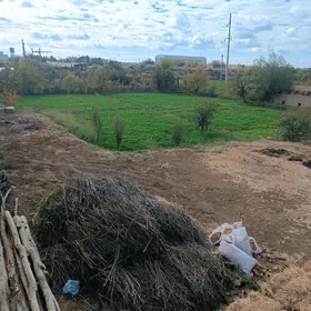 Satlyk 16 sotka mellek yer