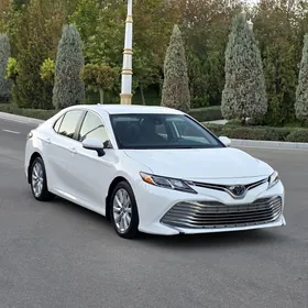 Toyota Camry 2020
