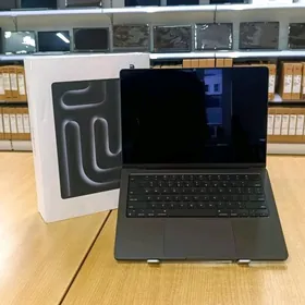 Macbook / M3 PRO / 18GB RAM