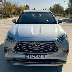 Toyota Highlander 2021