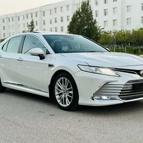 Toyota Camry 2022