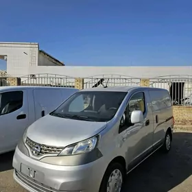 Nissan NV200 2020