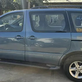 Toyota Sienna 2003