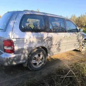 Kia Carnival 2003