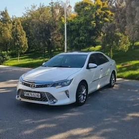 Toyota Camry 2013
