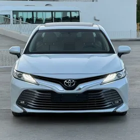 Toyota Camry 2018