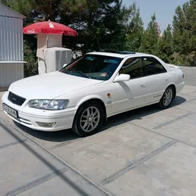 Toyota Camry 2000