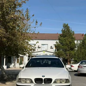 BMW E39 2001