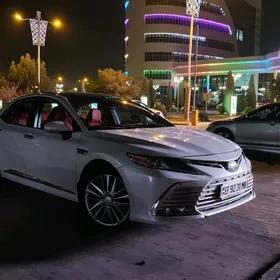 Toyota Camry 2020