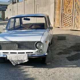 Lada 2104 1983