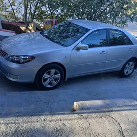 Toyota Camry 2004