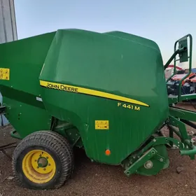 John Deere 2022