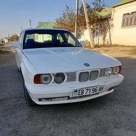 BMW 525 1990