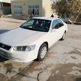 Toyota Camry 2001