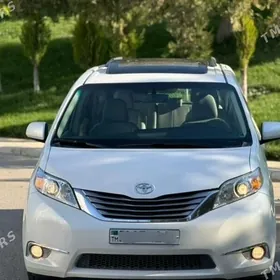 Toyota Sienna 2017