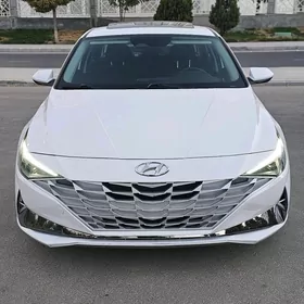 Hyundai Elantra 2022
