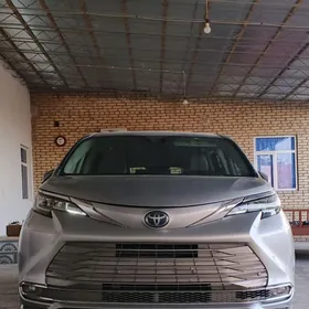Toyota Sienna 2022