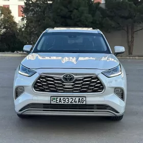 Toyota Highlander 2020