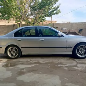 BMW E39 2002