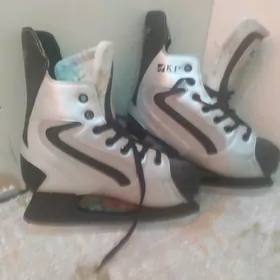 продам коньки