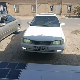 Toyota Corona 1995