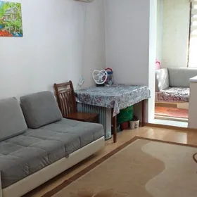 6 МКР 1 КОМ 42м2 1 ЭТАЖ️️