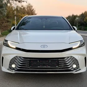 Toyota Camry 2025
