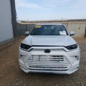 Toyota Grand Highlander 2023