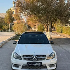 Mercedes-Benz C300 2010