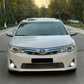 Toyota Camry 2012
