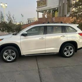 Toyota Highlander 2018