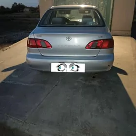 Toyota Corolla 2000