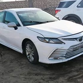 Toyota Camry 2022