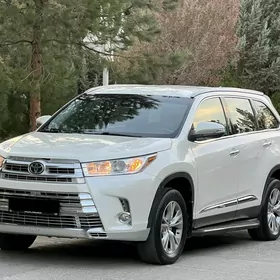 Toyota Highlander 2019