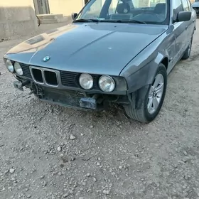 BMW 525 2022