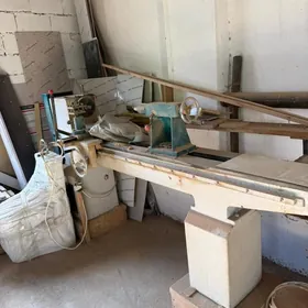 Токарный станок.