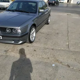 BMW 525 1990