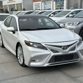 Toyota Camry 2024