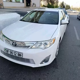 Toyota Camry 2014