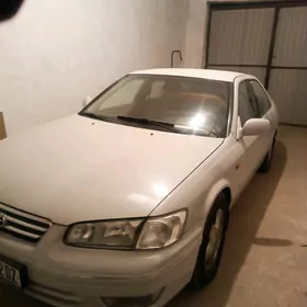 Toyota Camry 2000