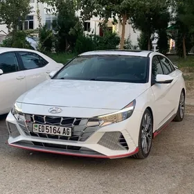 Hyundai Elantra 2022