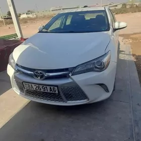 Toyota Camry 2017